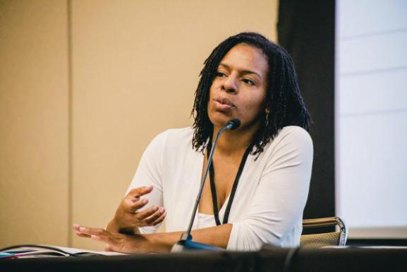 A photo of Nikia Chaney speaking