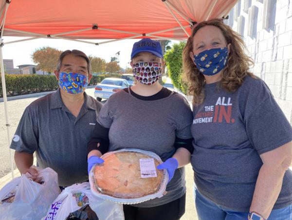 A photo of Bethany Tasaka and her parents.